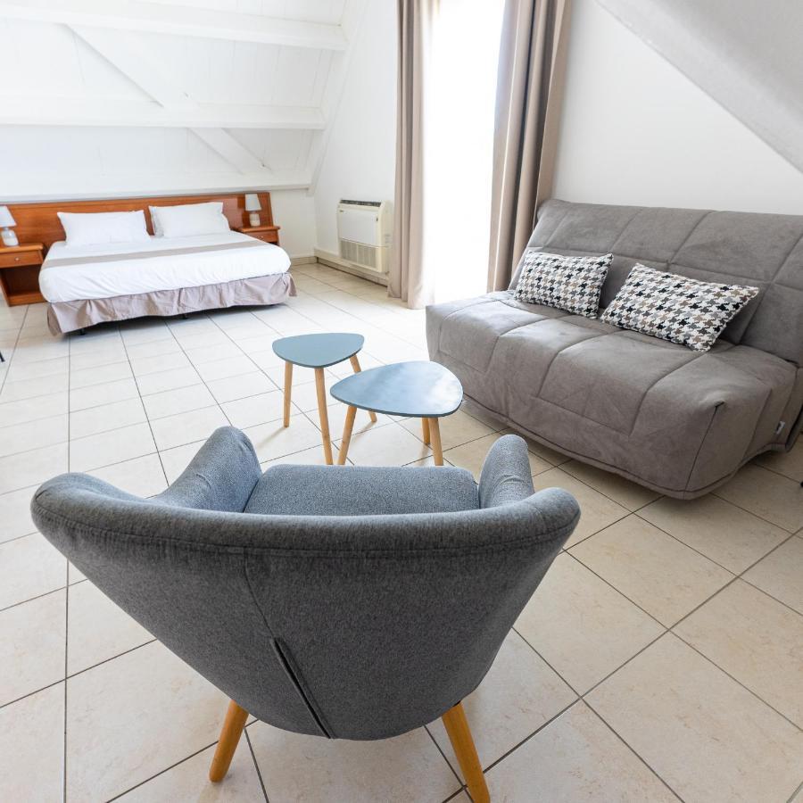 Le Kerveguen Hotel Saint-Gilles-les-Bains Buitenkant foto