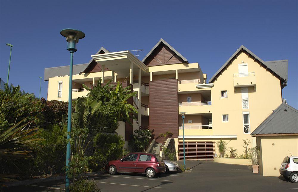 Le Kerveguen Hotel Saint-Gilles-les-Bains Buitenkant foto