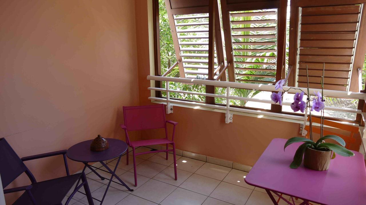Le Kerveguen Hotel Saint-Gilles-les-Bains Buitenkant foto