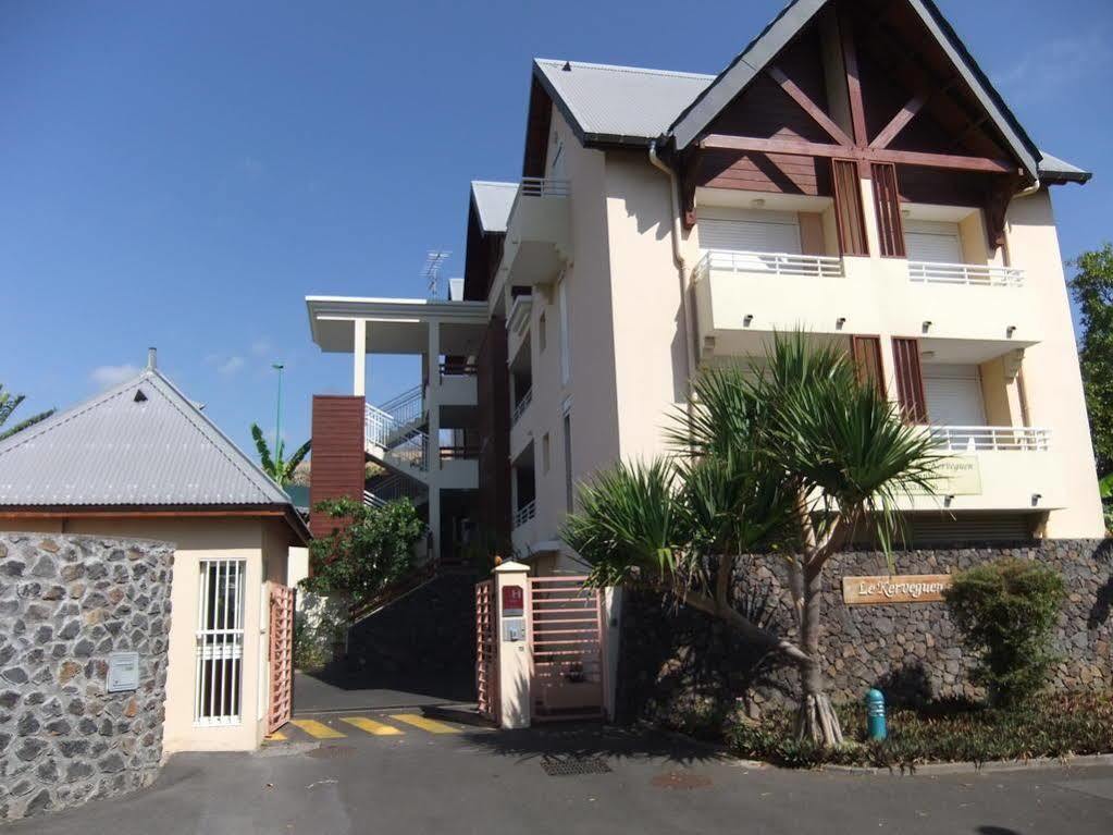 Le Kerveguen Hotel Saint-Gilles-les-Bains Buitenkant foto